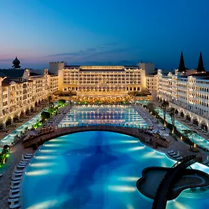 5* Station touristique Titanic Mardan Palace